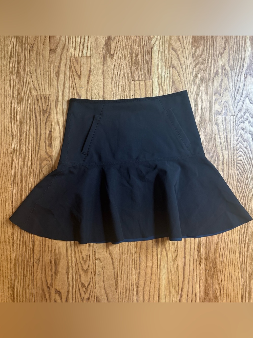 Lululemon Get It On Skirt Size 4 Black Zip Up Kangaroo Pocket A-Line Flare